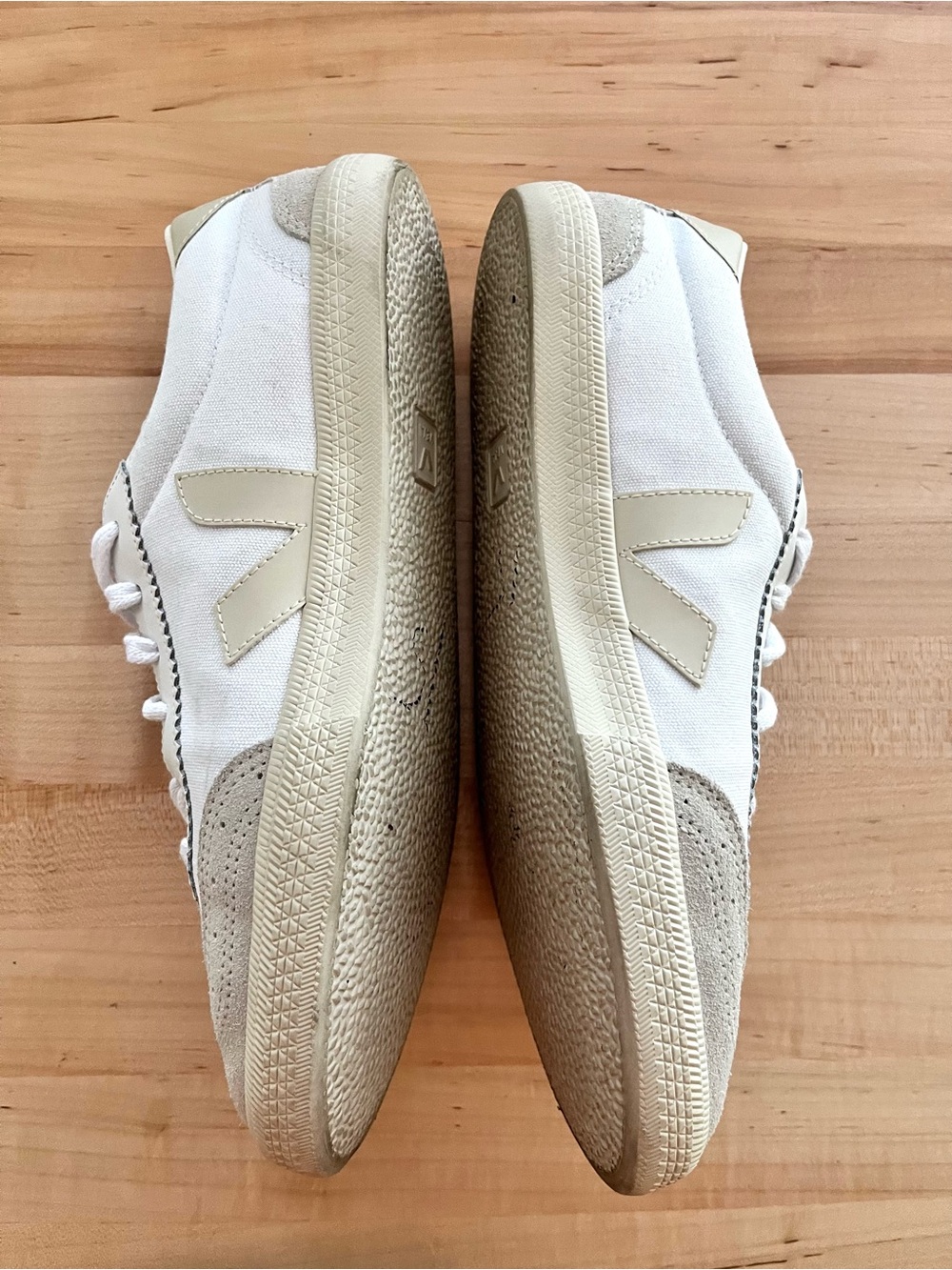 Veja White Volley Leather Low-Top Sneakers, Sz 10 - Picture 9 of 15